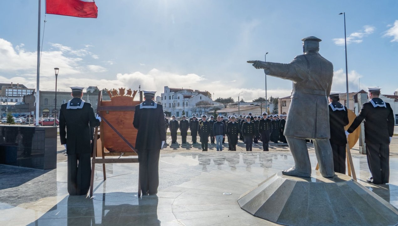 /armada-de-chile-conmemoro-109-anos-de-la-hazana-del-piloto-pardo-en-punta