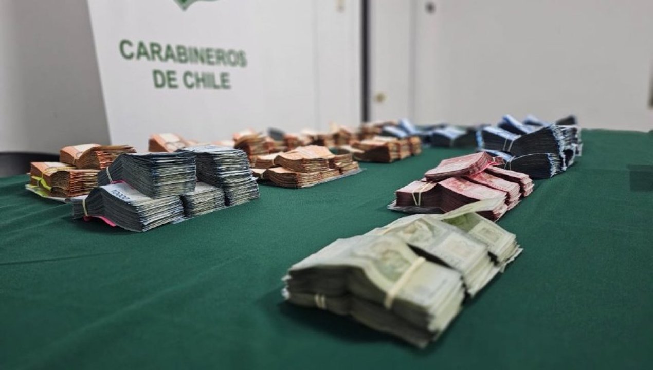 /regionales/region-de-coquimbo/hombre-fue-pillado-con-mas-de-100-millones-de-pesos-en-efectivo-escondidos