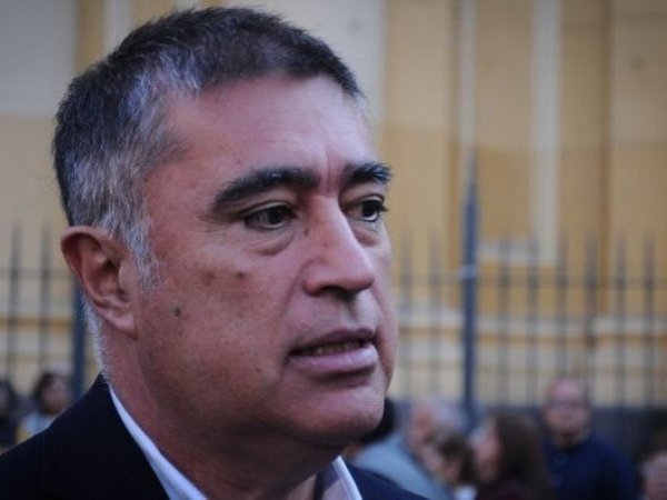 Instituto Nacional: alcalde Desbordes confirma suspensión de rectora tras agresión estudiantil