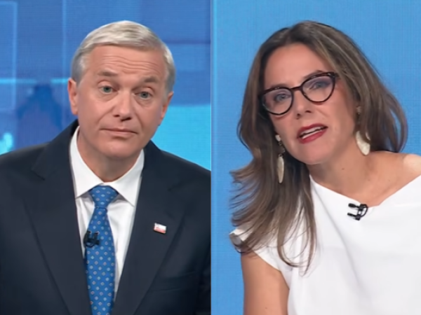 “Miedo no tengo”: Kast enfrenta tensa pregunta de Julia Vial sobre el vidrio blindado