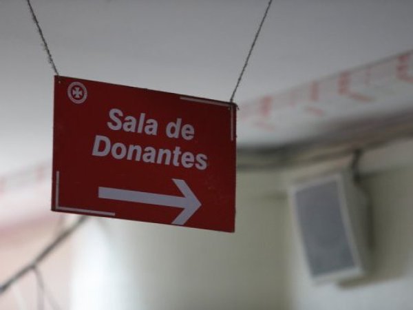 Hospitales del país refuerzan campañas de donación de sangre en Navidad y fin de año
