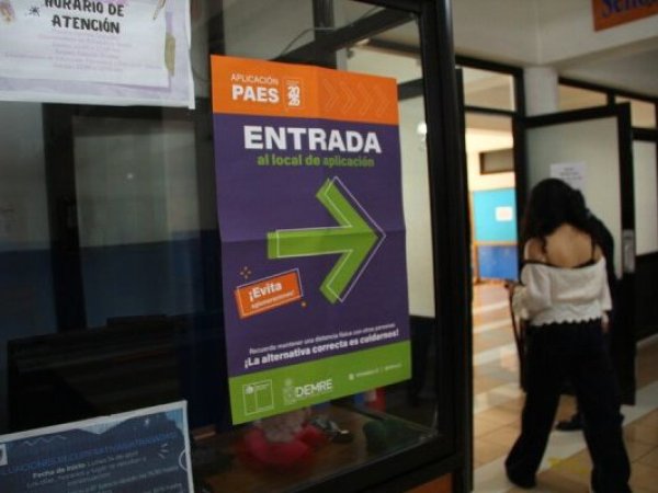 Más que solo resultados PAES: récord de inscritos, alza de puntajes y brechas educativas sin cambios