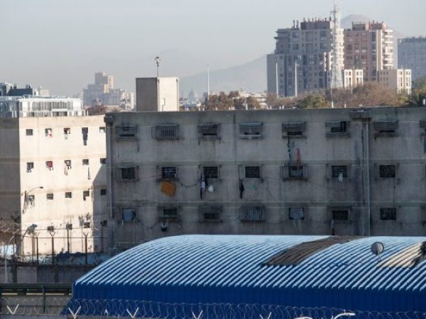 Exministros reabren debate por figuras de indulto en medio de polémica por denuncias contra Ministerio de Justicia