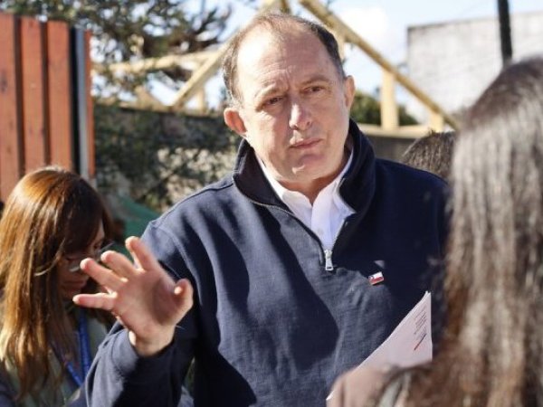Poduje tensiona al gabinete y rechaza recortes impulsados desde Hacienda