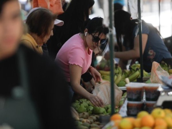 Gobierno abre fondo de $2.520 millones para fortalecer ferias libres del país